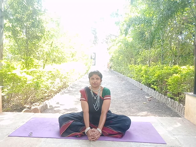 Maximum Repetitions of Butterfly Pose in Nauvari Saree