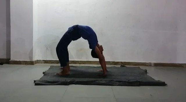 Longest Time To Hold Chakrasana