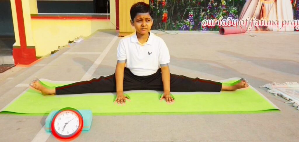 Longest Time To Hold The Centre Split Pose (Samakonasana)